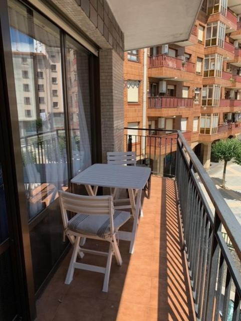 Apartamento Con Garaje Opcional Con 2 Banos Cerca Ayuntamiento Apartment Bilbao Ngoại thất bức ảnh